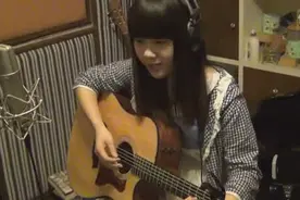 甜美女孩宋悦龄吉他弹唱阳光女孩《sunshine girl》