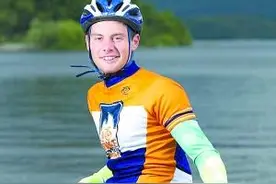 英国小伙喝奶昔为生 吃固体食物会有内出血图片