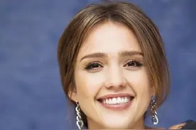 NBA最美资深女球迷 长相甜美极具气质图片