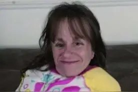 世界最矮母亲将生下第三个孩子 身高0.7米丈夫1米8图片