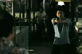 精神病怎么对付来看看汉子是怎么机智应对的，这法子都能想出来