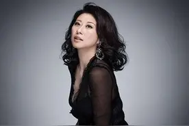 女星19岁出道 一曲成名不输王菲 夺恩人老公如今又传劈腿图片