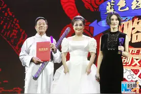 《叮咚2》冯巩惊喜现身 李谷一尚雯婕温暖相拥图片