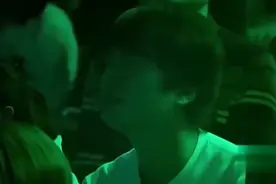 汪峰一首《再也没有》，唱的真是太有感情了，全场都泪目了视频封面
