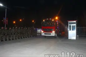 80万豪沃泡沫消防车“落户”中宁消防图片
