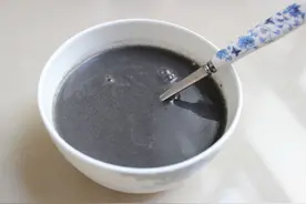 豆浆机版的黑芝麻糊图片