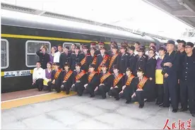 乌鲁木齐南至南宁特快列车体验记图片