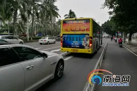海口22个路口设置右转信号灯 部分司机认为会造成拥堵图片