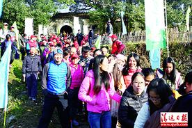 3.5小时走完20公里……千人齐聚连州 徒步秦汉古道图片