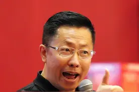 李阳真疯狂 驱车1200公里到西安授课图片