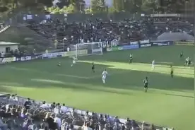 守门员创造历史，80米外开球，一脚开进对方球门视频封面