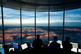 重磅！民航局空管局上调一线管制员津贴标准图片