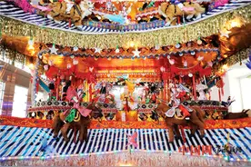 温州民间工艺精湛 首饰龙上300人物手舞足蹈图片