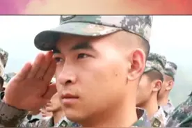 心疼！贵州排雷英雄#杜富国 失去双眼和双手,他说经常出现幻觉以为手还在……#黔行40年