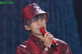 易烊千玺 18岁成人礼演唱会，全场满满的都是爱！