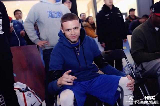 赵强iso个人资料身高,赵强负伤战教授,酒球会21分再胜老对手登顶北京