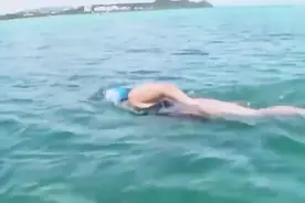 全浸自由泳-日本女教练海上视频，很厉害！视频封面