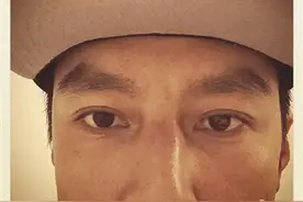 “颜值男神”吴彦祖这是有多拼？图片