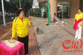 梅花艺术团的长扇舞，biubiu甩起来！图片