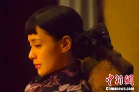 阿娇《罗曼蒂克消亡史》演技获赞 成影坛中坚力量图片