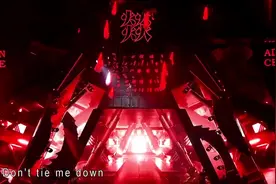 易烊千玺“成人礼”十八岁演唱会《Don't Tie Me Down》，好嗨！
