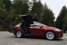 特斯拉Model X中国区售价公布 最贵147万元图片