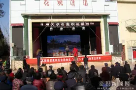 麦积区秦剧团赴花牛村开展送戏下乡活动图片
