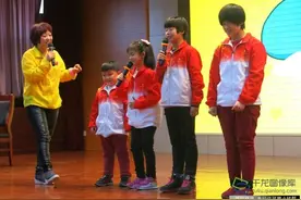 把绘本讲活 小雨姐姐故事会情暖特教生图片