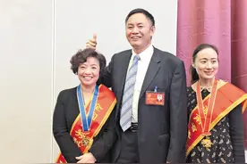 中南大学校长张尧学推荐“创”字为2016湖南年度代表字图片