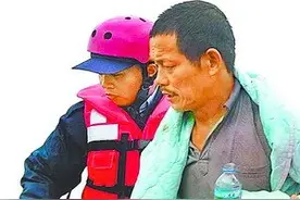 困冷冻舱漂38小时 喝尿求生 奇迹获救图片