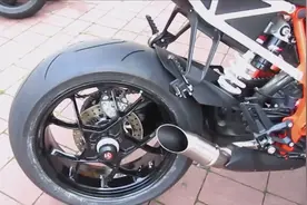 KTM 1290R 超级公爵改装顶尖排气声浪视频封面