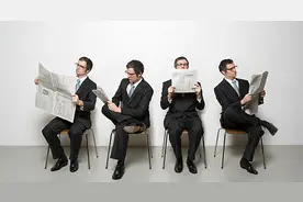 男抖贫女抖贱？抖腿其实能提高工作效率图片