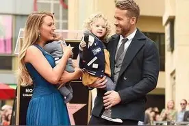 瑞安·雷诺兹留名好莱坞星光大道 携妻女亮相图片