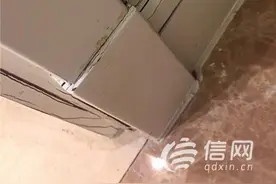 交房时分水器没阀门 万达公馆空置房试暖时漏水图片