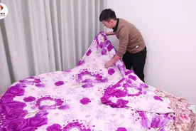 原来套被子这么简单，10多斤厚被子，一个人1分钟搞定，方法超棒