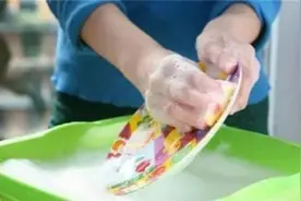 小苏打完胜洗洁精 清洁能手无可匹敌