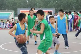 农村娃也能把篮球玩出花！视频封面