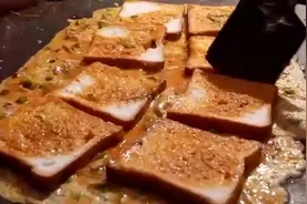 印度街边面包，个大料多，就是卫生不敢恭维！图片