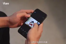 微信存的表情包可以发到朋友圈，也可以直接添加到图片上！