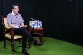 张召忠：潜艇上不能抽烟，不能炒菜，竟然连放屁都不让视频封面