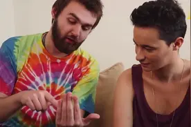 让外国人来唱周杰伦的中文歌曲《听妈妈的话》我哭了又笑了视频封面