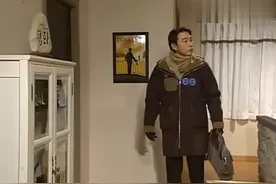 人鱼小姐：玛俊下班回家到妹妹房间，真景竟然放屁，哥哥很无语！视频封面