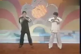 李连杰向刘家良学南拳，结果出拳快得惊人，全场鼓掌！视频封面