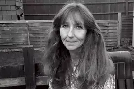 她体内有12种人格，每个人格都是绘画天才图片