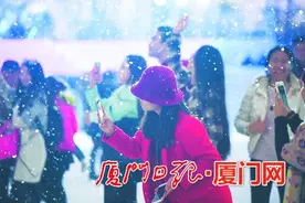 游同安 享受“冰火两重天”图片