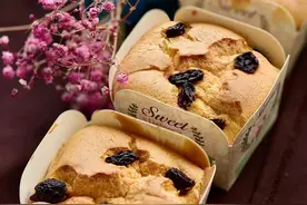 第一次做戚风就能成功！要点讲解很详细哦！加州葡萄干纸杯戚风图片