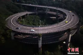 重庆螺旋式立交桥 震撼3D立体视角效果图片