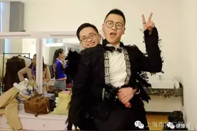 “掀起了你的头盖骨，让我来看看你的脑……”来听鬼马“医务神曲”，刷新你三观图片