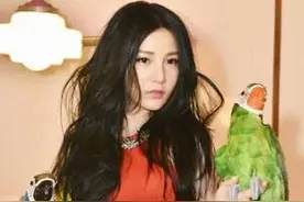 车祸？跳楼？22岁才女本兮离世谜团不少 女歌手本兮怎么死的？图片