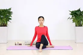 运动后身体酸疼如何放松，这个视频跟着做一看就会视频封面